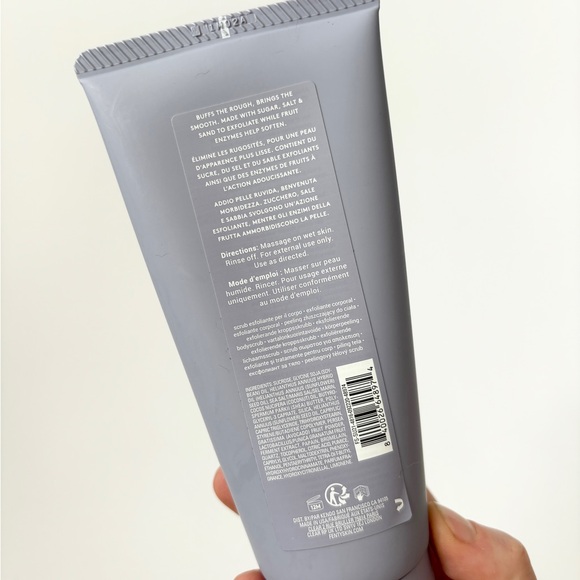 NWT Fenty Skin Buff Ryder Exfoliating Body Scrub - 6 oz - retails for 34 - Picture 4 of 8